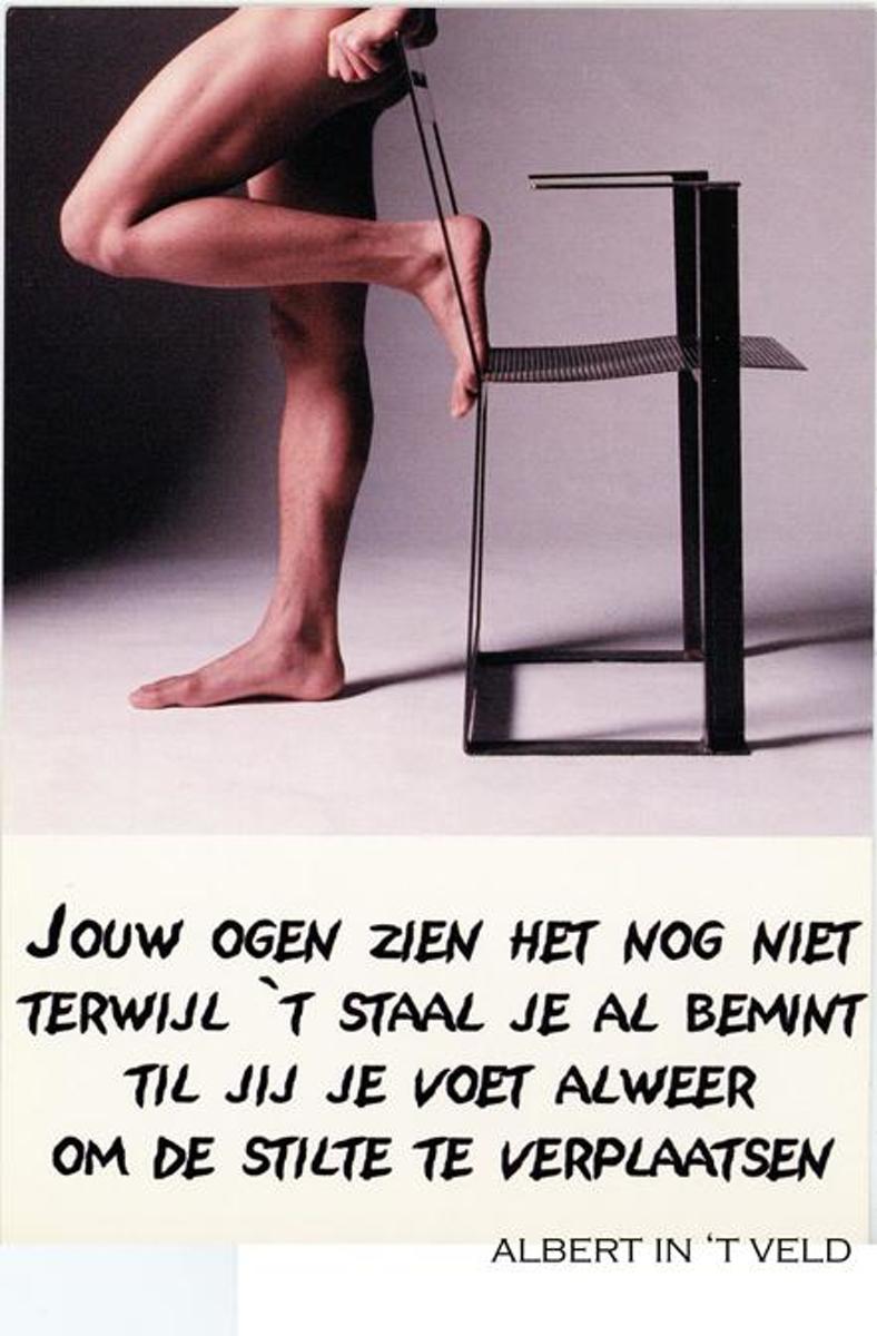 Soms in de tijd loop ik naar voren, met ets